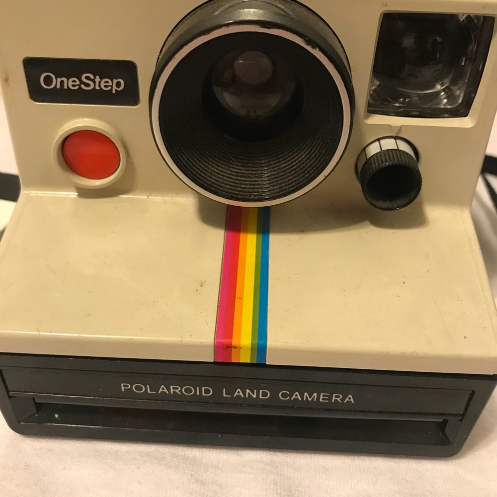 polaroid-rainbow-white-onestep-camera